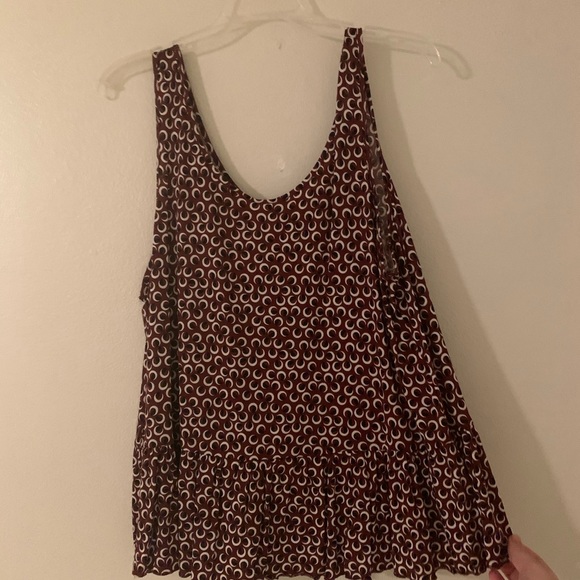 🌵 3x$15 H&M Red, White and Black Patterned Shirt - Picture 2 of 3